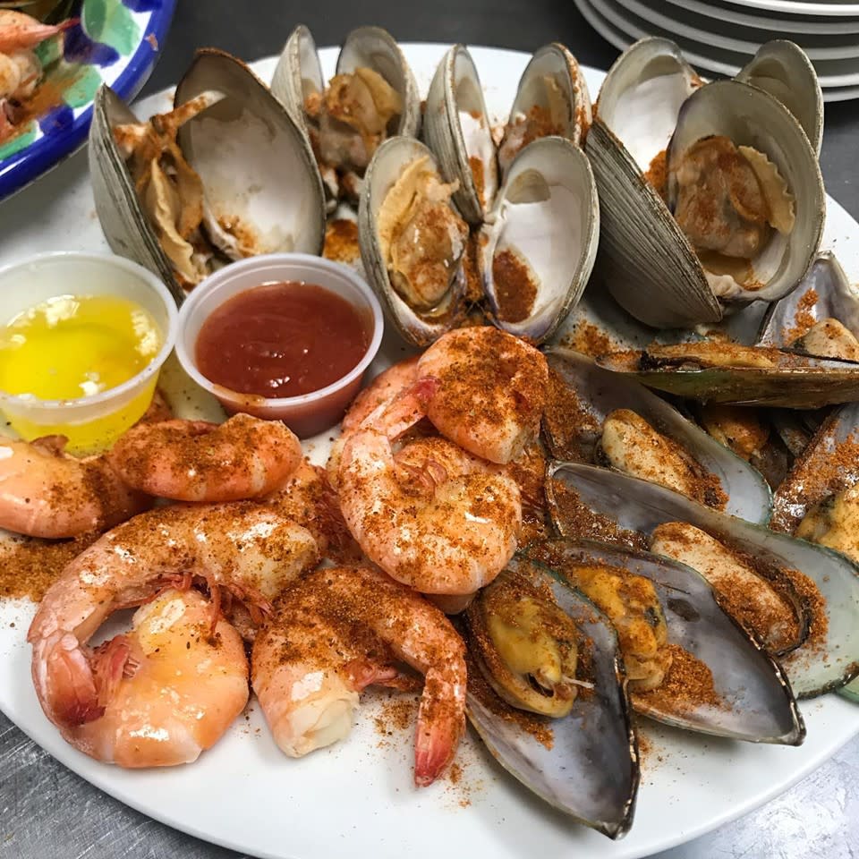 301 seafood top