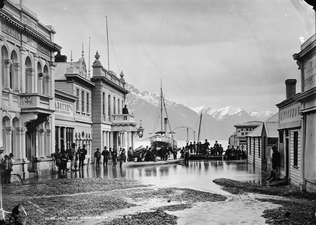Eichardt's II Private Hotel - Queenstown by Oamaru Stone (Parkside  Quarries)