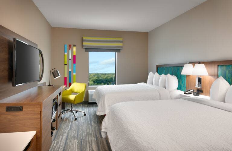 Hampton Inn & Suites