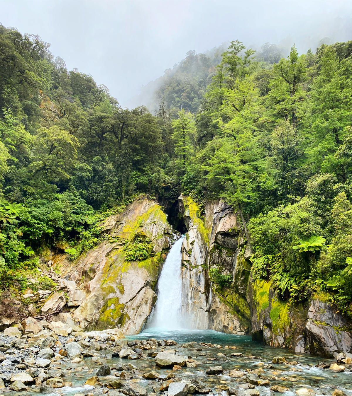 Sandfly Point to Giant Gate Falls