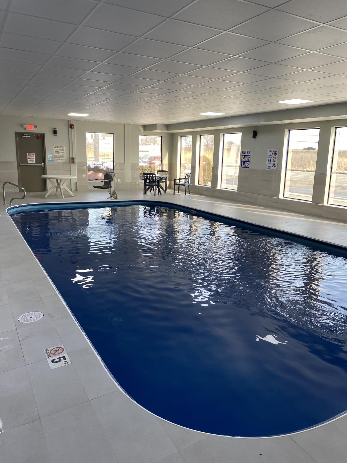 Days Inn &amp; Suites Hammond