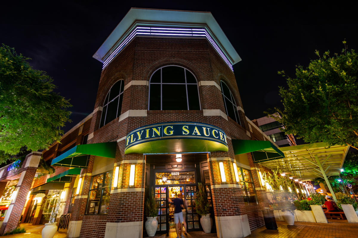 Flying Saucer Draught Emporium Dining Visit Sugar Land, Texas