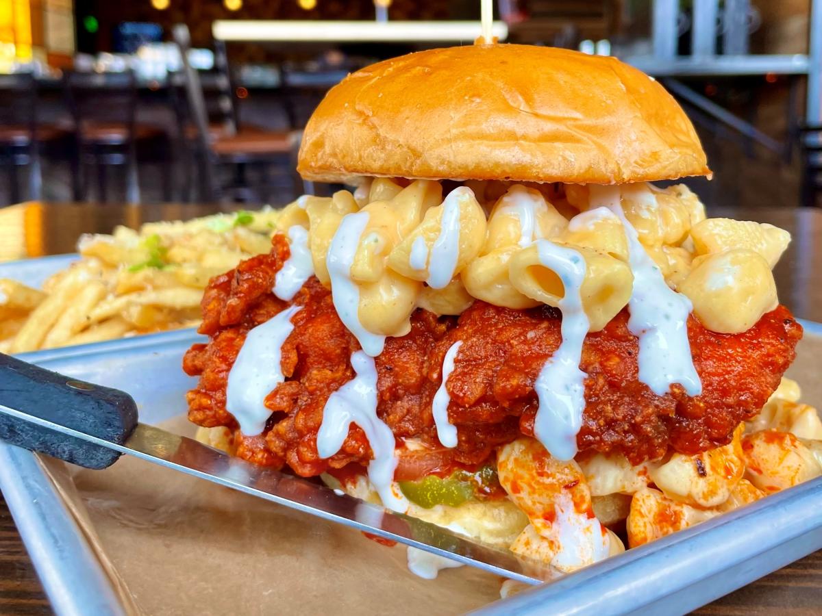 Stacked restaurant outlet