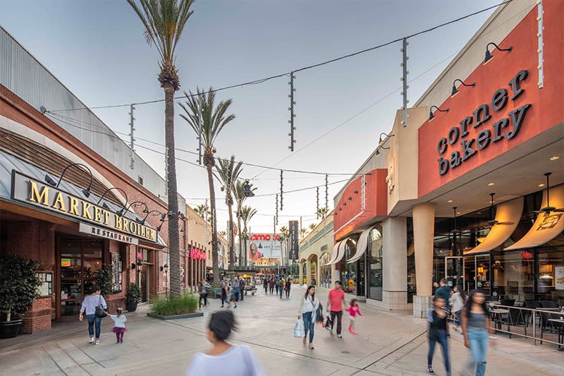 Orange County Shopping Malls - Google My Maps