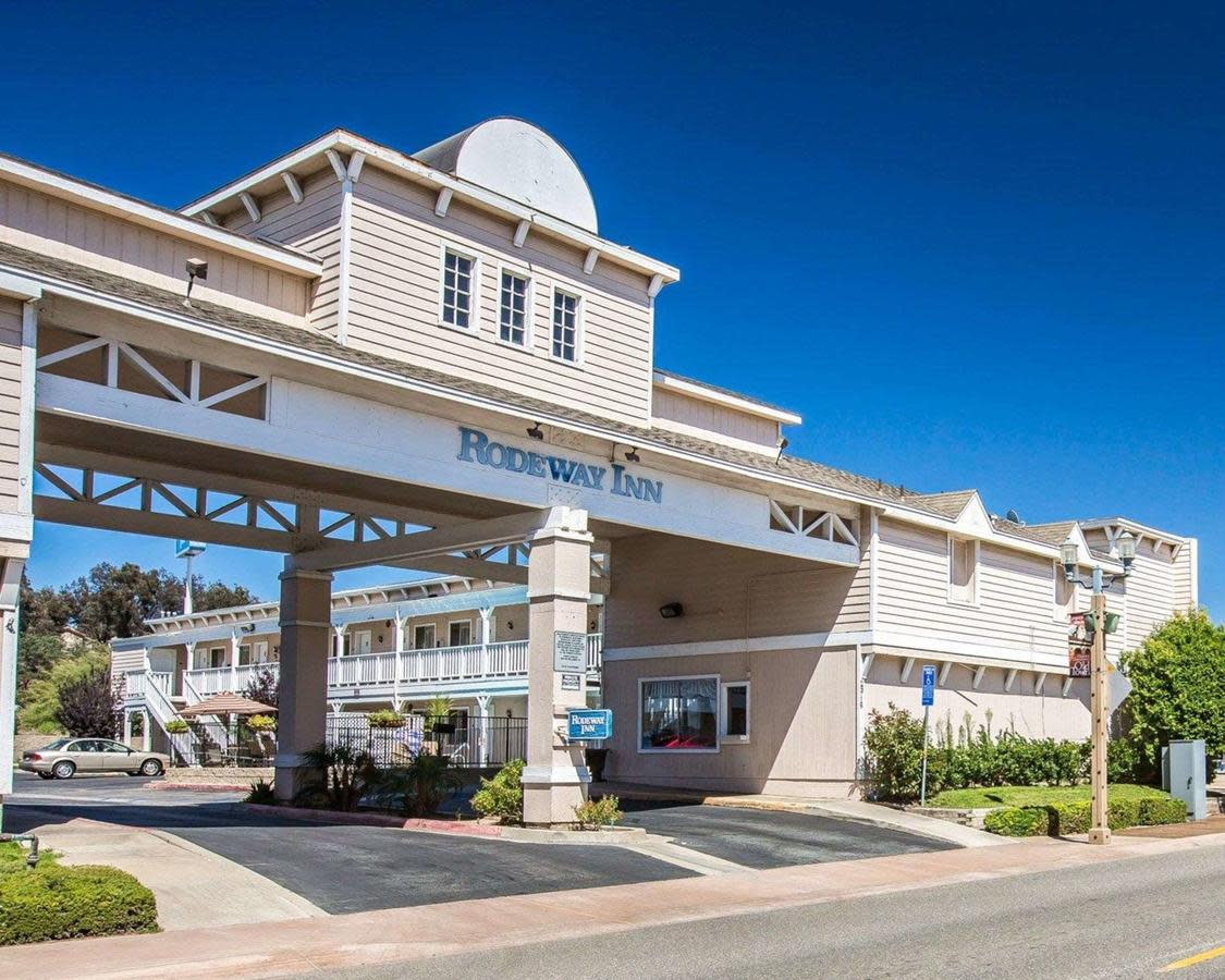Rodeway Inn- Tourist Class Gainesville, FL Hotels- GDS Reservation Codes:  Travel Weekly