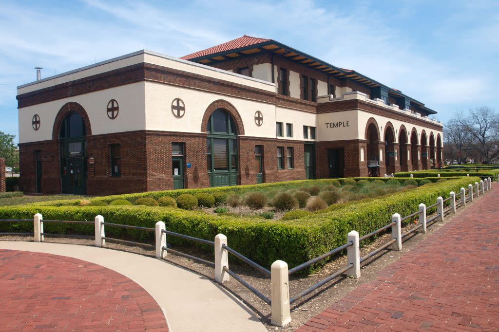 Bon Voyage at The Santa Fe Depot