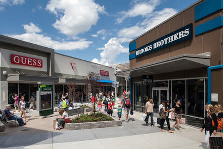 Toronto Premium Outlets Halton Hills ON L7G 0J1
