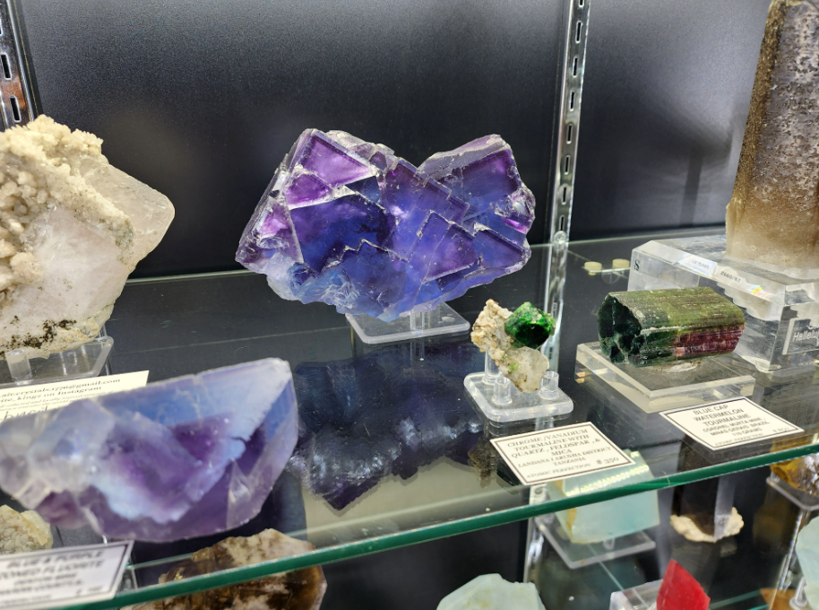 22nd Street Mineral, Fossil & Gem Show | Tucson, AZ 85745