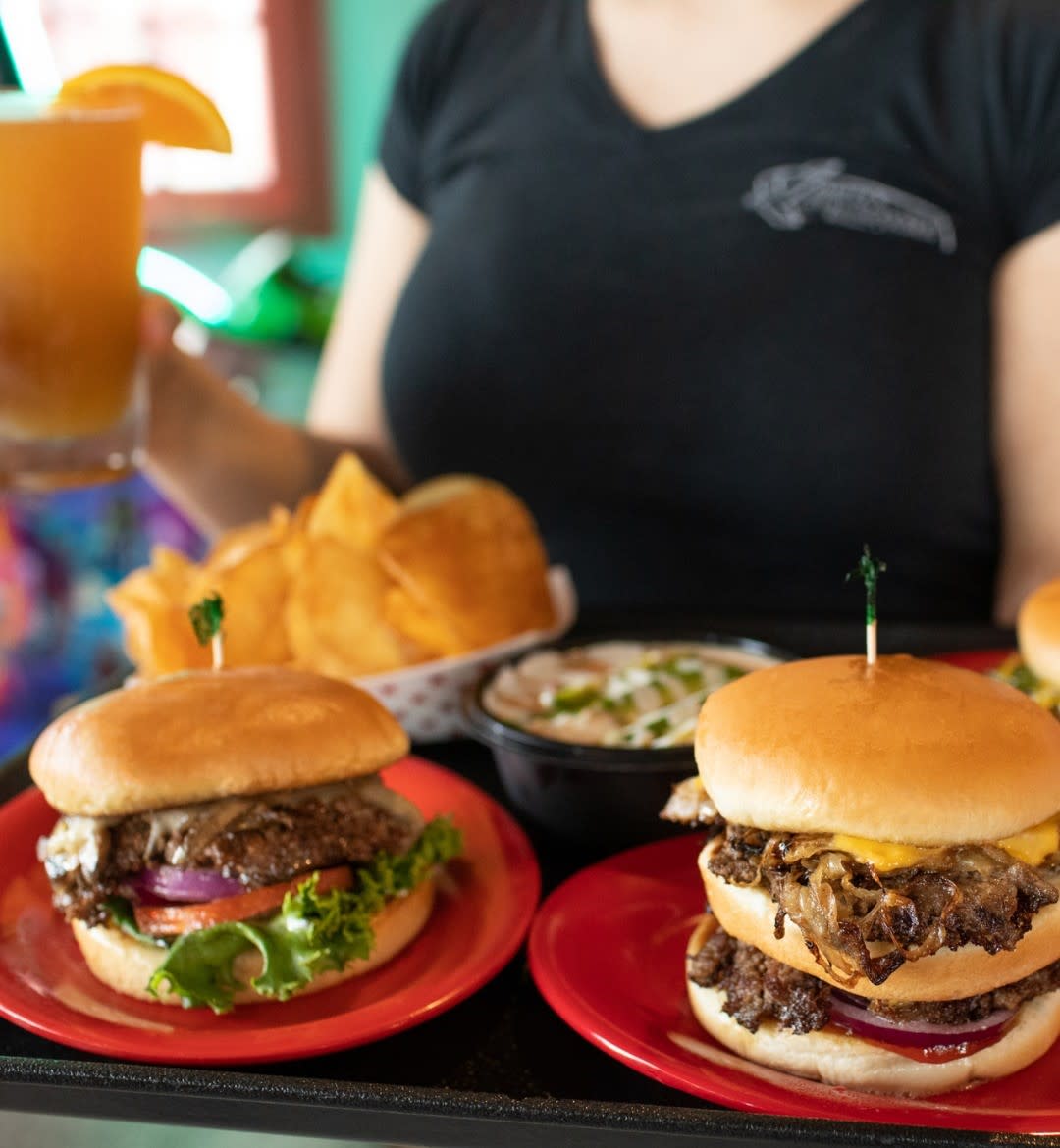 Smitty's Garage Burgers and Beer | Owasso, OK 74055