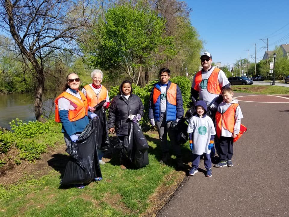 Community Clean up in Victory Park