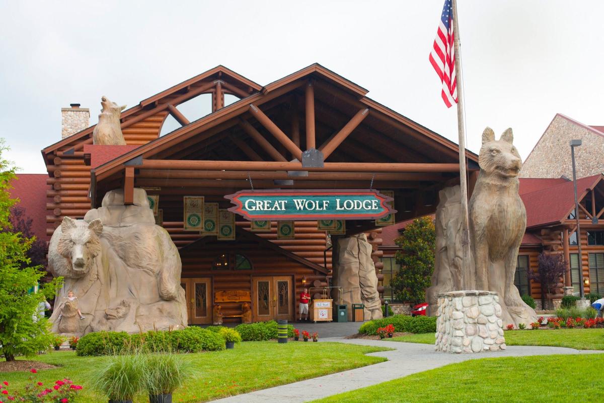 Great wolf lodge dog friendly 2025