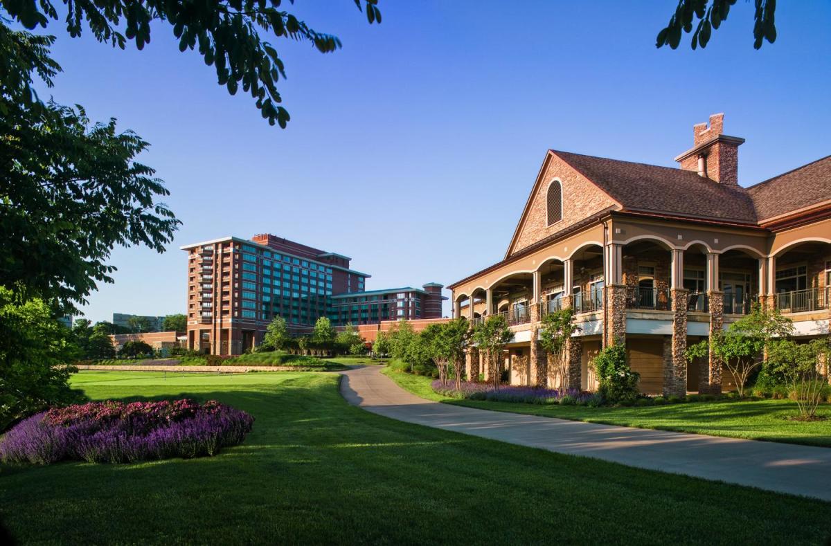 Lansdowne resort store