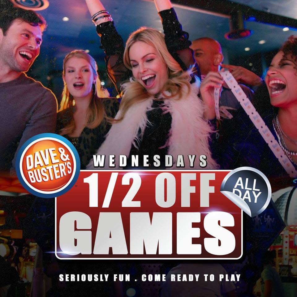 Dave and Buster's TV Spot, 'Holidays: Play Four Games Free' 