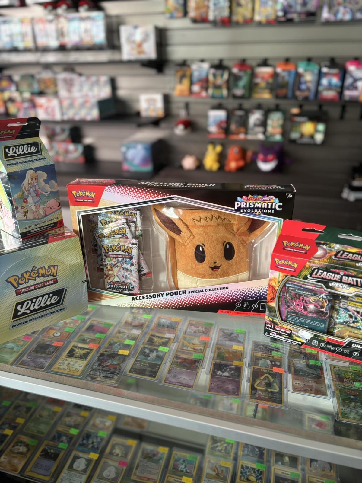 pokemon card rock type Pokémon TCG: Sword & Shield – Evolving Skies Elite Trainer Box & V Str –  Eclipse Cards main image 1