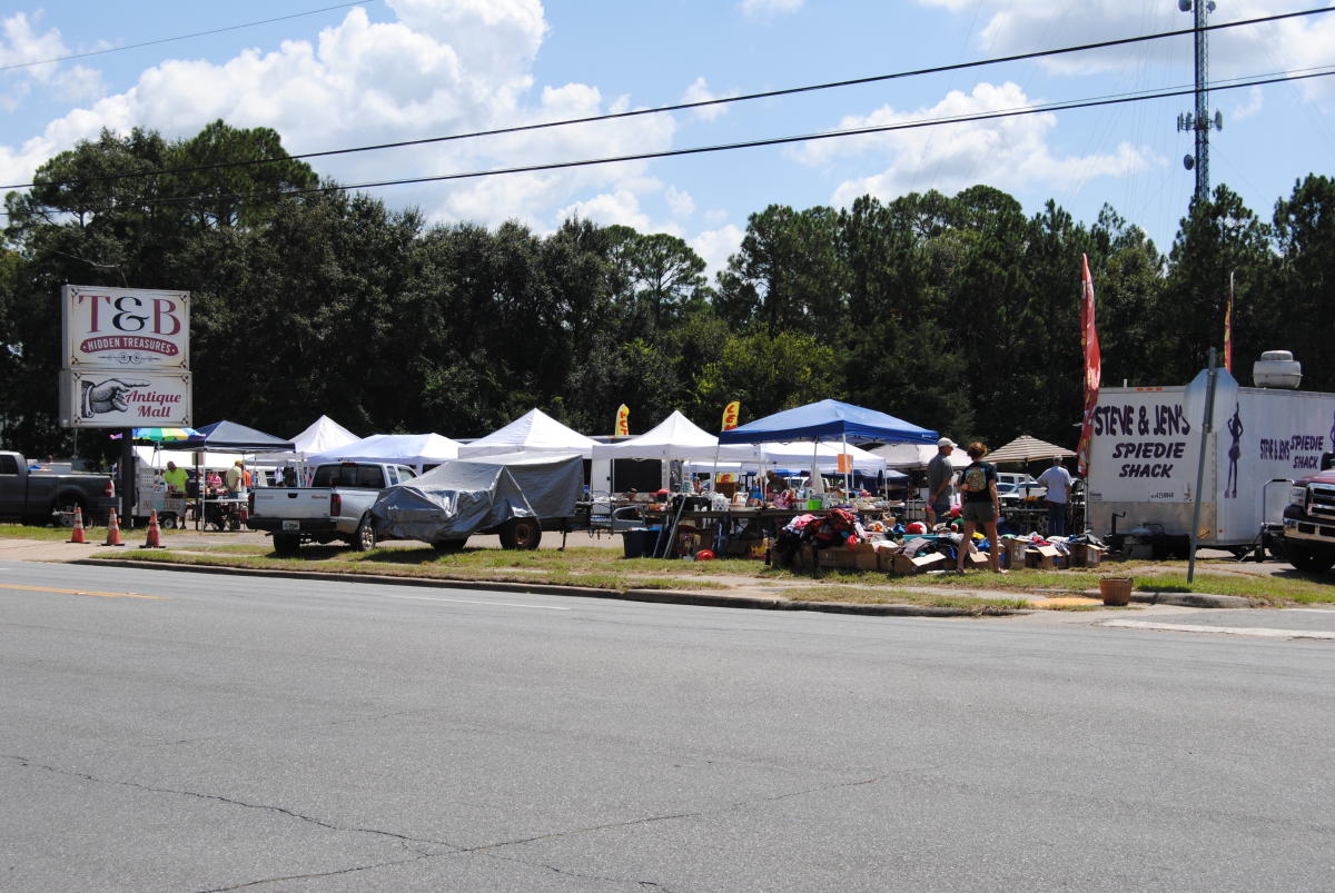 Flea Across Florida Fall in Chipley VISIT FLORIDA