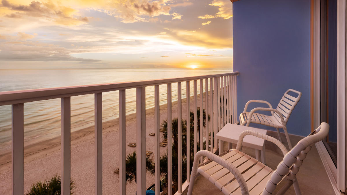 DoubleTree Beach Resort by Hilton Tampa Bay/North Redington Beach in