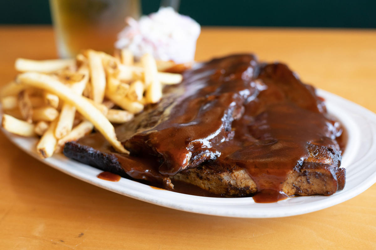 Ray J's American Grill
