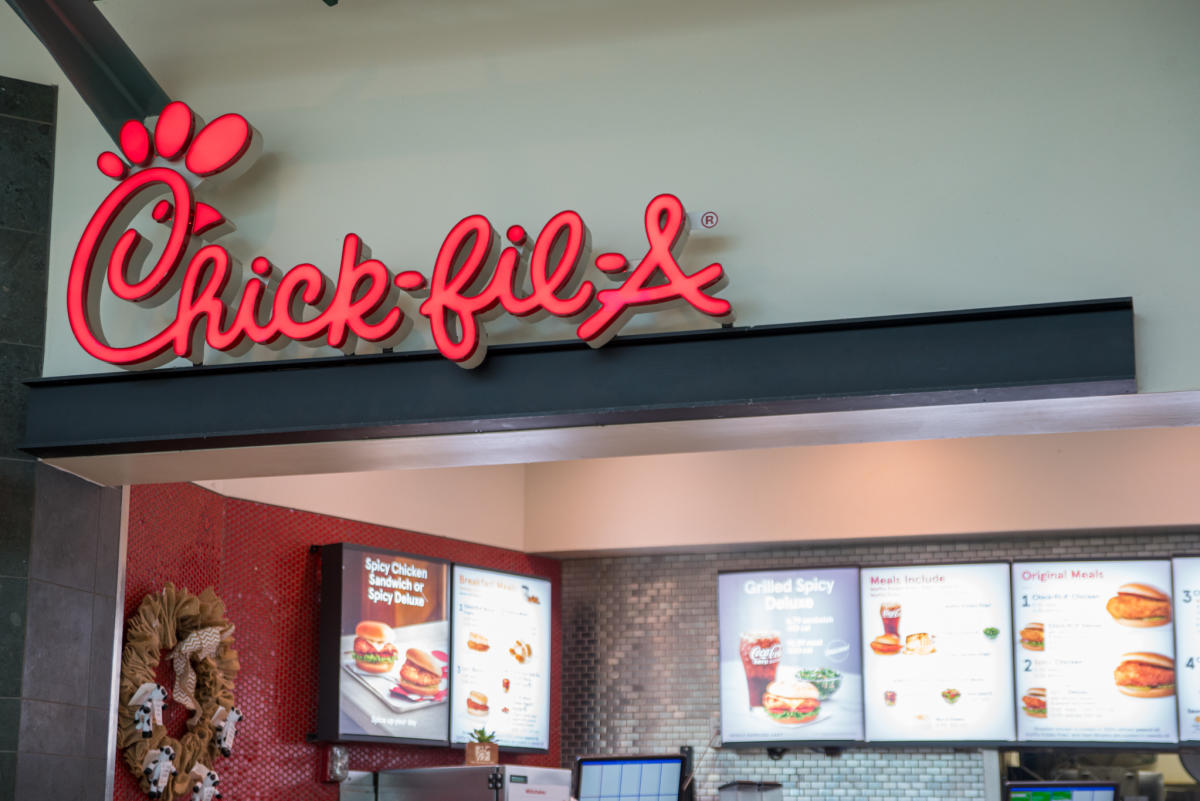fil A The Woodlands Mall
