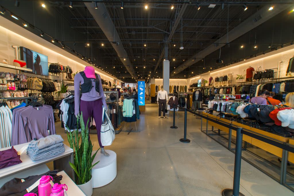 In-Store Yoga at Lululemon — Warehouse Row
