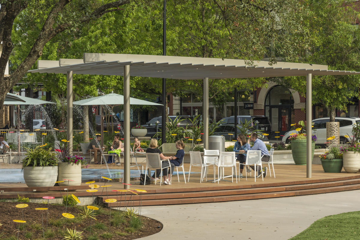 The Woodlands Market Street Splash Pad - Martin Aquatic