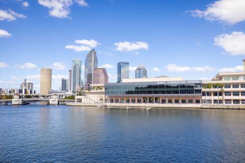 Tampa Bay Tourism Soars to its Best Year Ever!