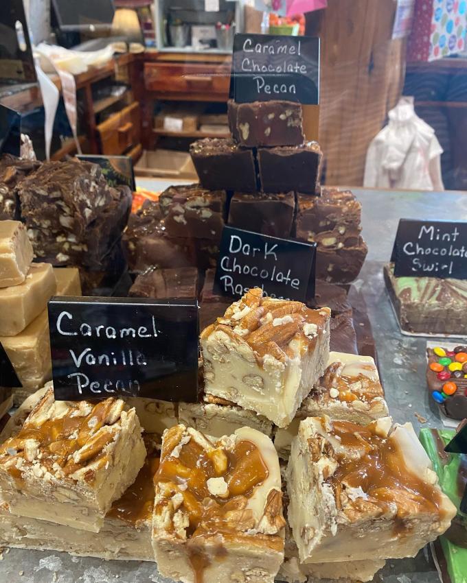 Berdoll Pecan Candy & Gift Company Cedar Creek, TX 78612