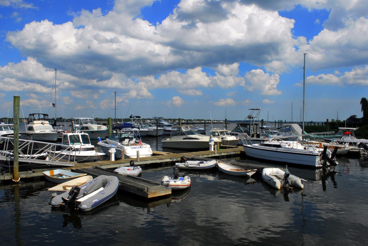 Pettis Marine Boat Yard Warwick, RI 02886