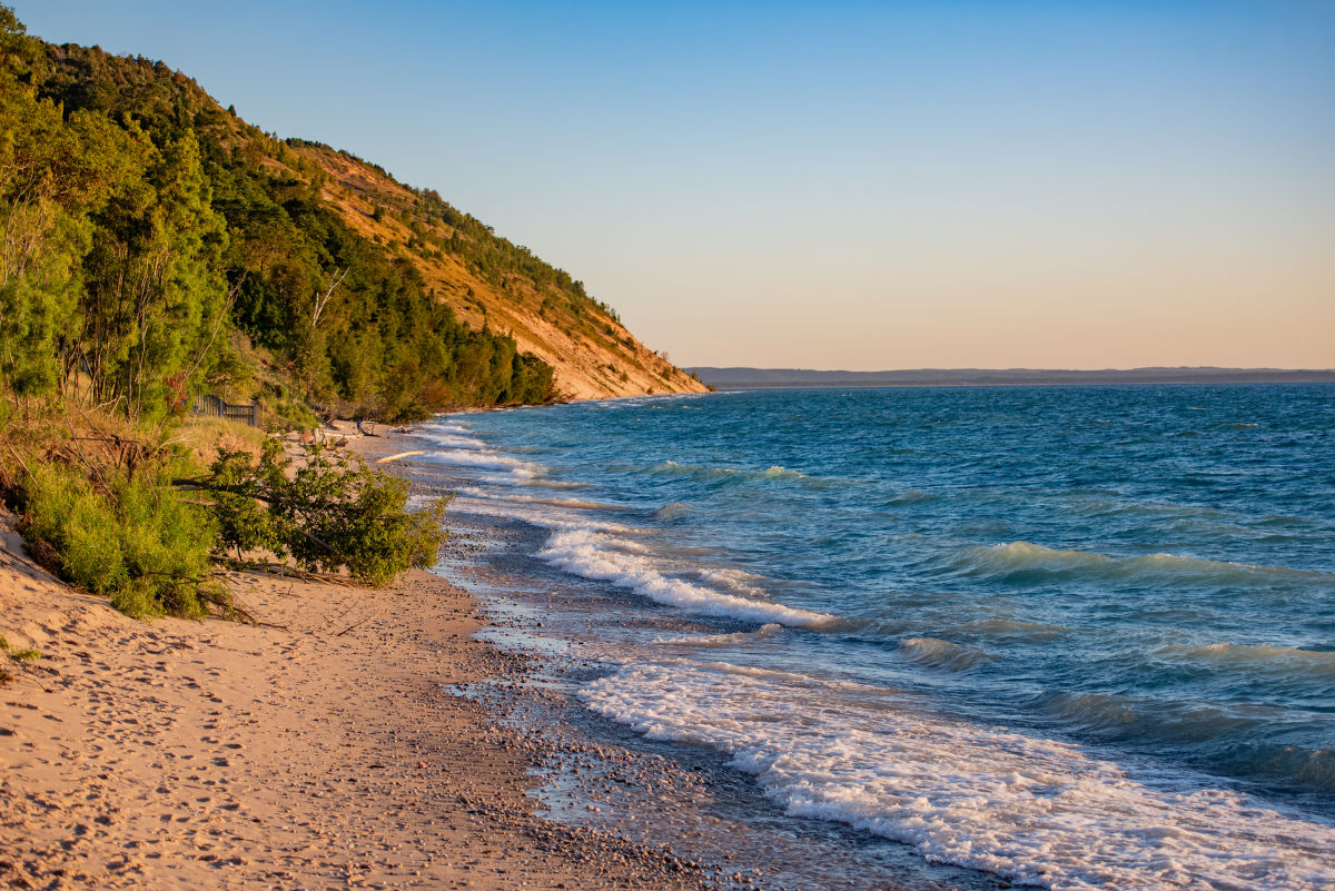 Bayshore Vacation Rentals Traverse City, MI 49684