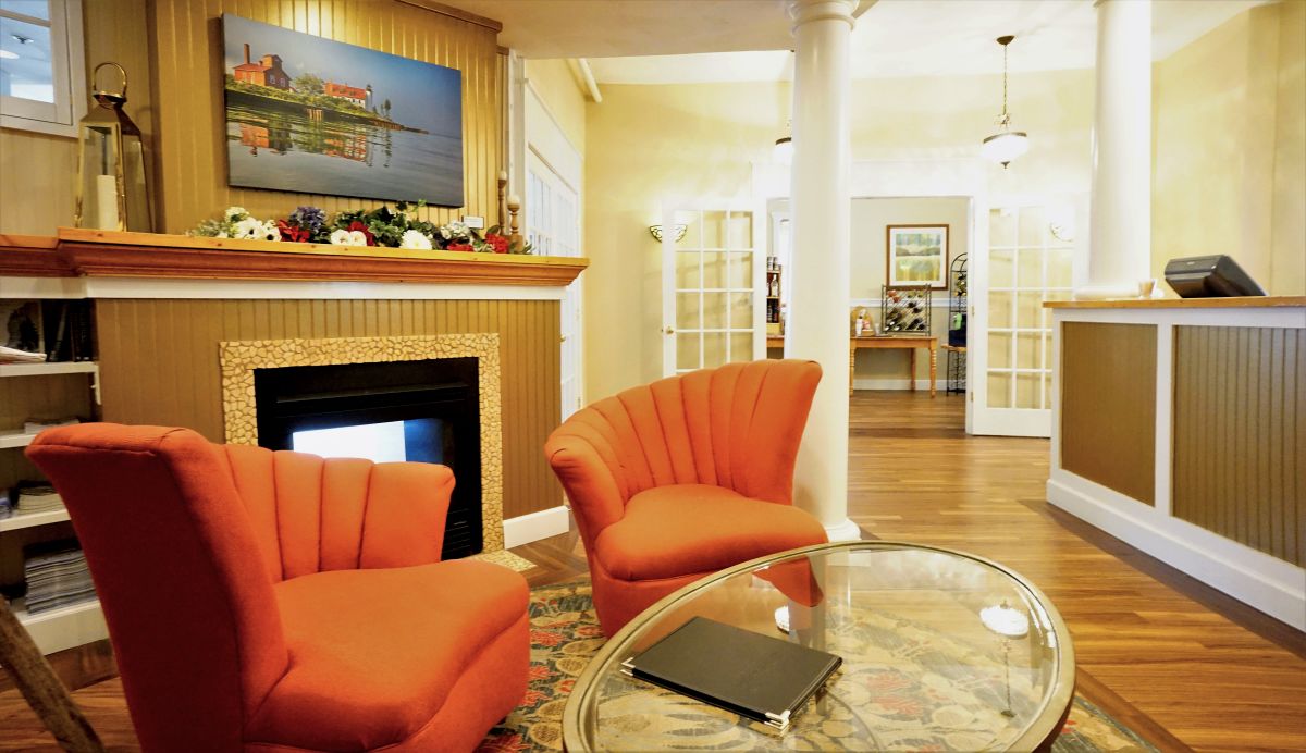 Hotel Frankfort and Restaurant Frankfort, MI 49635