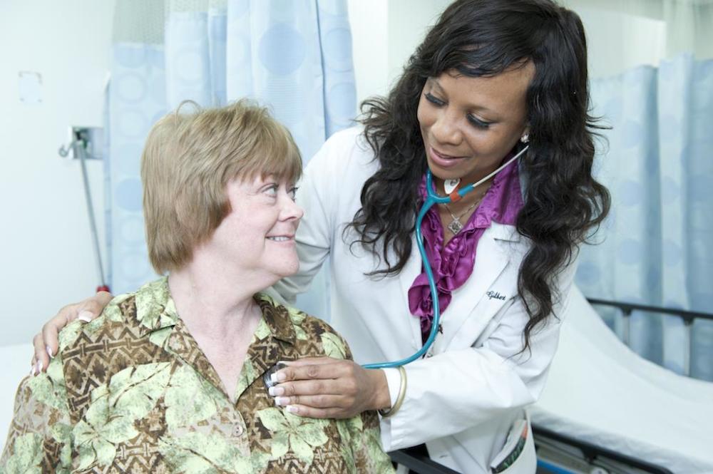 CHI的Doris Ison健康中心为女性和男性提供初级保健服务。