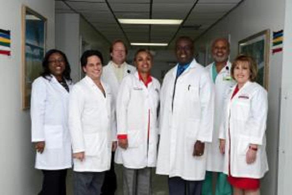 Клиника Campicina MLK Jr., работающая в ОМС, имеет исключительных врачей с опытом работы по многим специальностям.