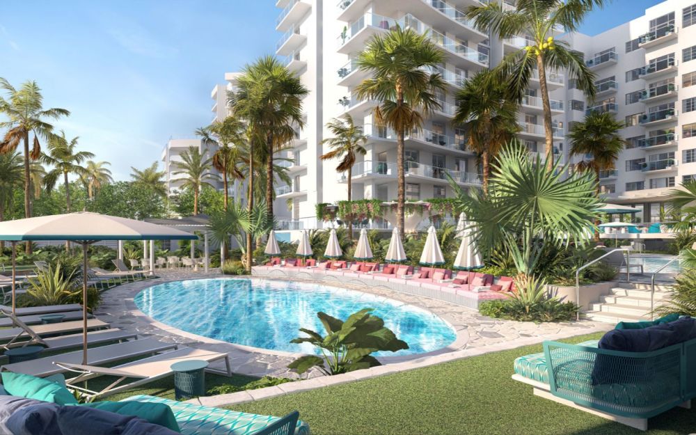 Lower pool deck, looking back toward the hotel