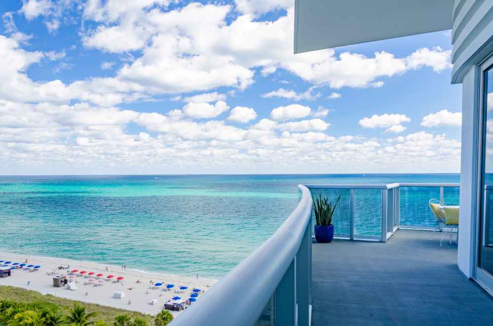 Oceanview soti nan balkon