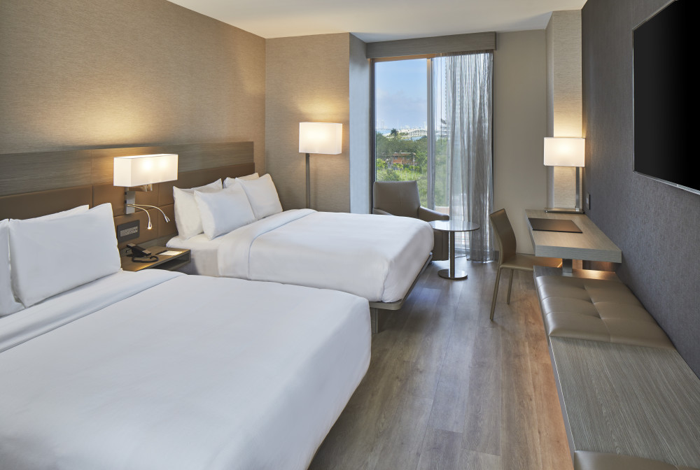 AC Hotel Номер Miami Wynwood с кроватью размера «queen-size» и видом на залив