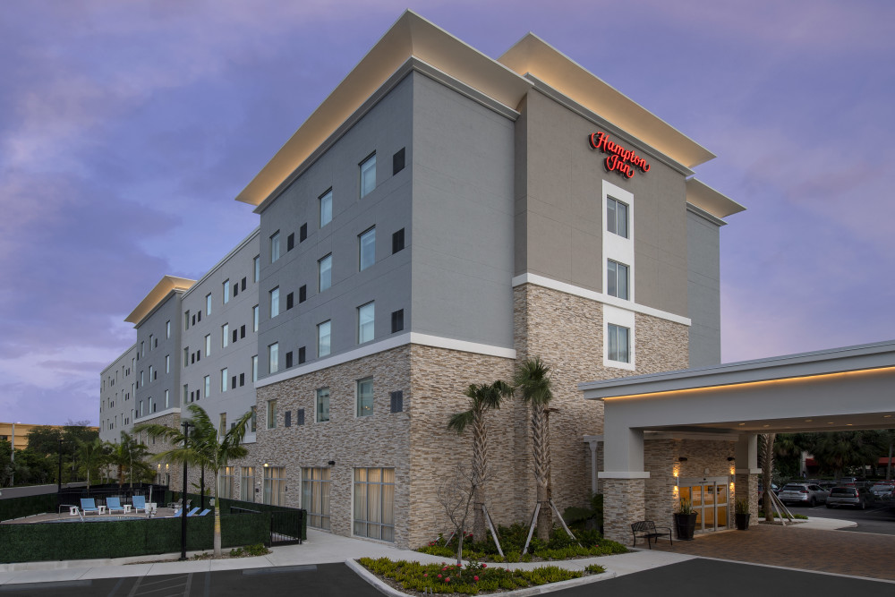 Hampton Inn Miami Airport East is 5 minutes from MIA and offers an airport shuttle