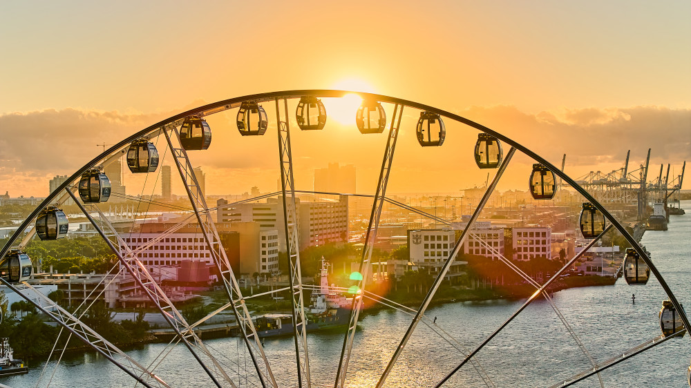 SKYVIEWS MIAMI OBSERVATION WHEEL Miami's #1 Attraction
Towering almost 200 feet above Bayside Marketplace, Skyviews Miami offers unparalleled views.