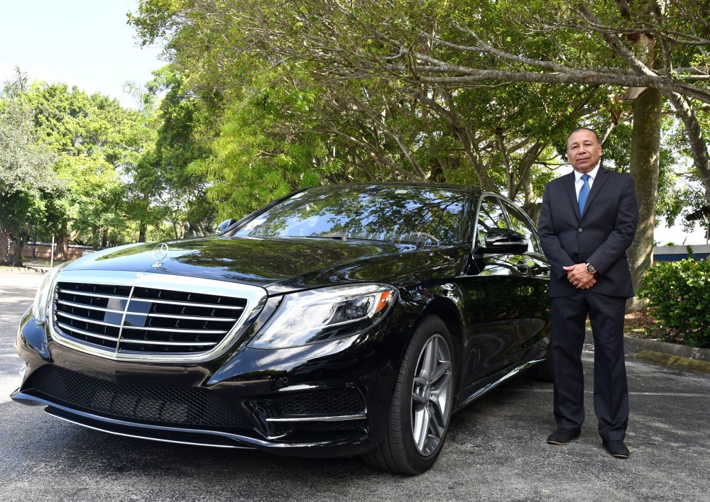 Mercedes Benz S550 Passagers: 2 bagages: 2