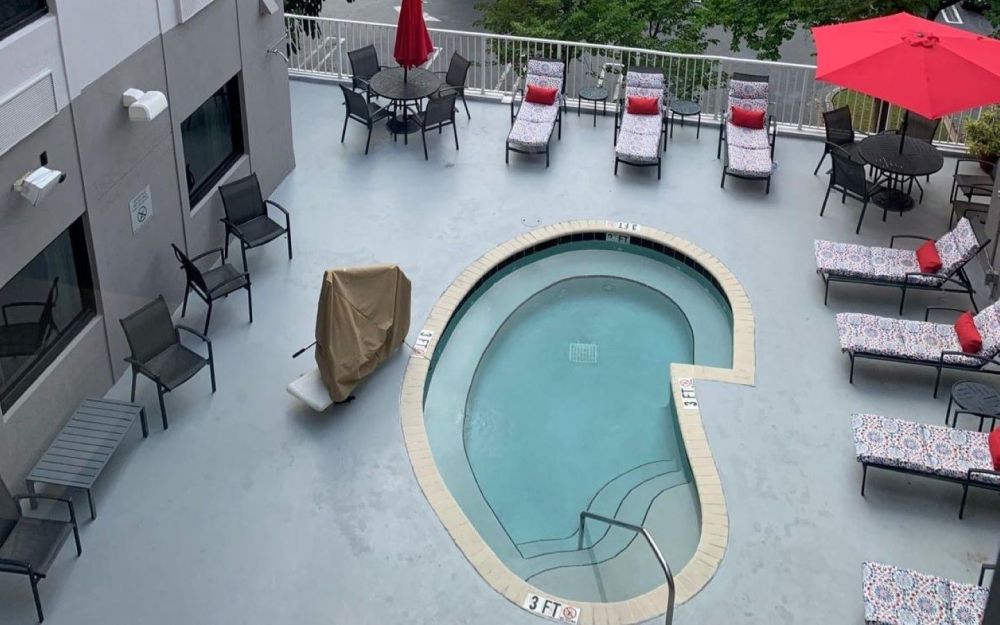 Our hotel offers access to our outdoor heated whirl pool.