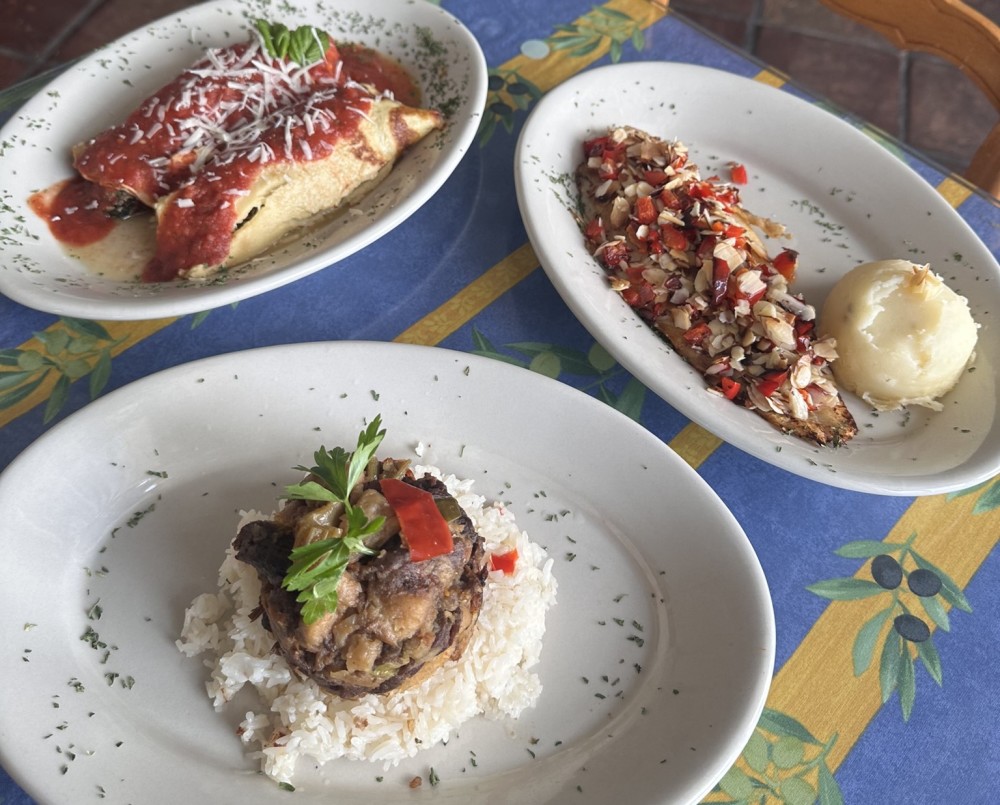 Spinach & Ricotta Canelonni, Carne al Disco de Arado & Snapper Almondine