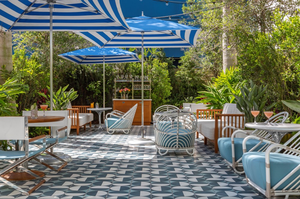 Whether you enjoy an evening cocktail in this intimate setting reminiscent of a European style garden or delight in an al fresco continental breakfast, Il Giardino provides a private escape from the city bustle.