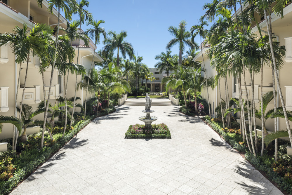 The Jones Courtyard can entertain up to 300 guests for a reception-style function in a tropical outdoor setting adjacent to the Bobby Jones Villa.
