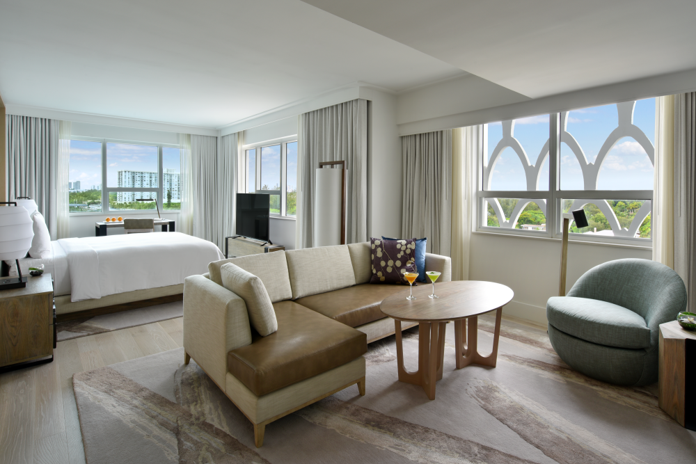 Junior Suite mit Kingsize-Bett und Blick auf die Bucht – Nobu HotelMiami Beach