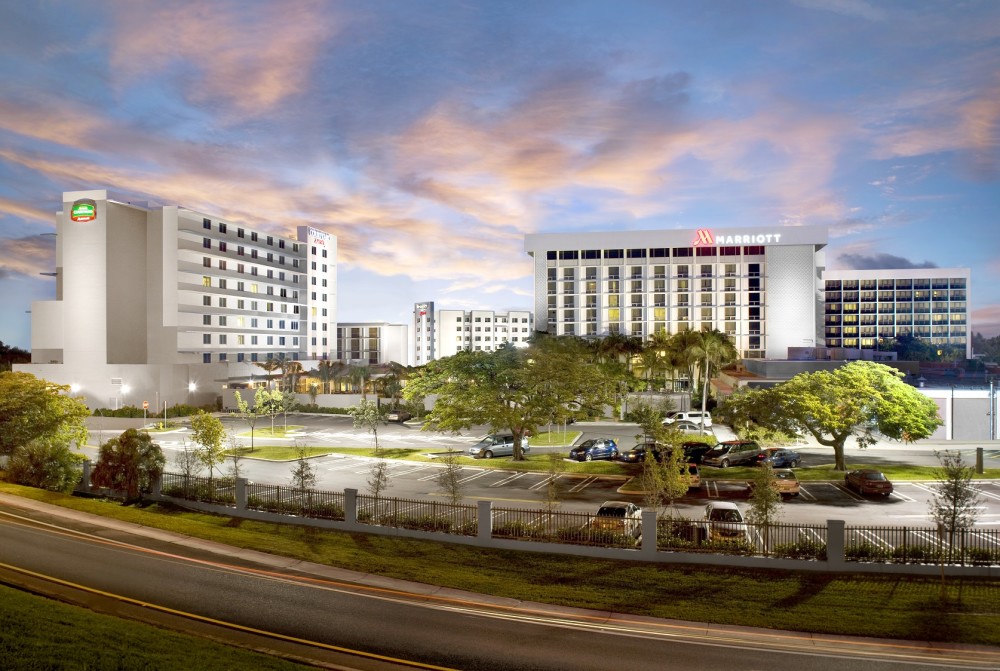 Откройте для себя кампусные отели аэропорта Майами