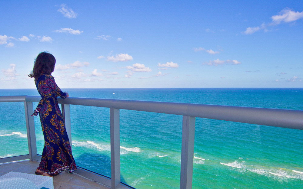 Guest oceanfront balcony
