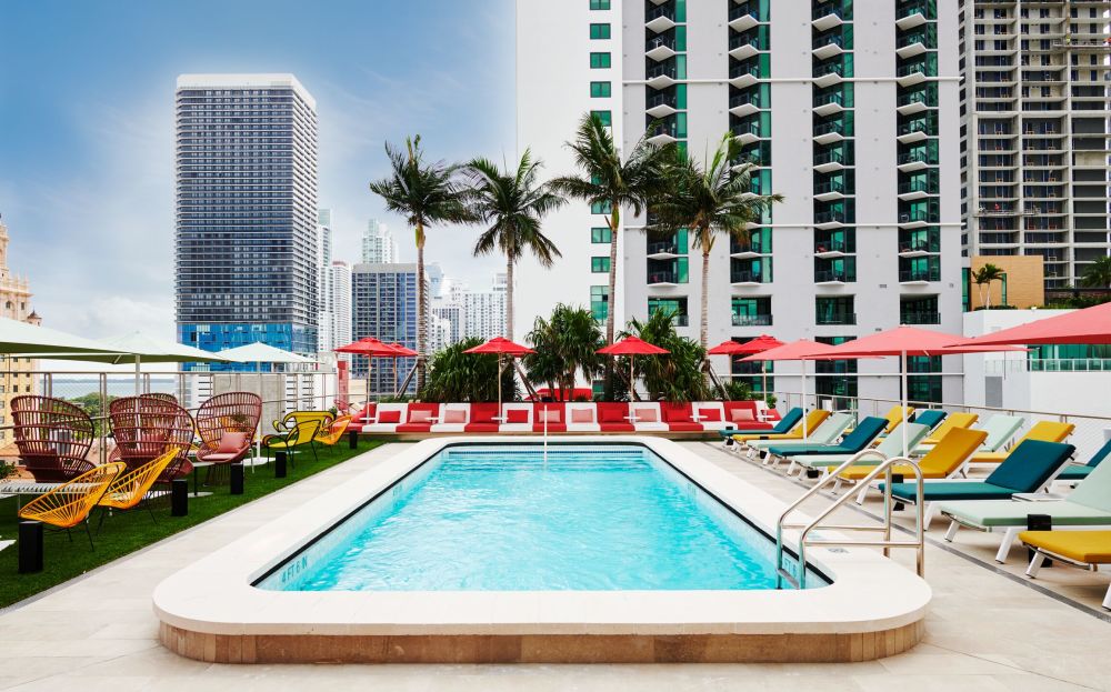 citizenM Miami Worldcenter - 屋顶泳池