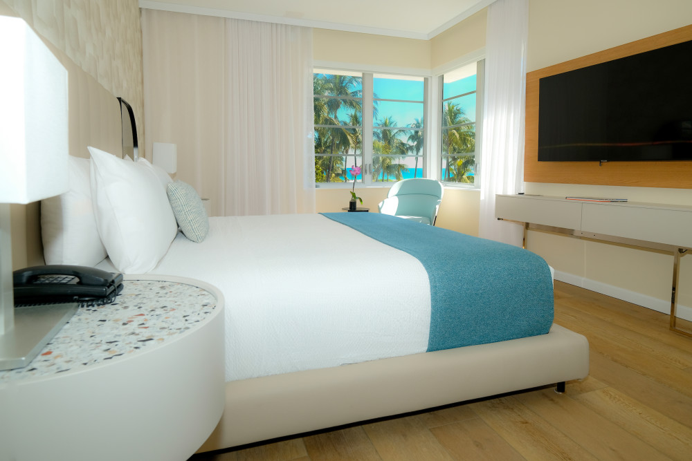 Avalon Hotel Oceanfront Corner Room (newly designed 2023)