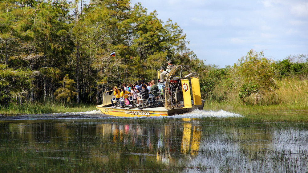 Les hydroglisseurs Miccosukee constituent le meilleur moyen de survoler les Glades et de découvrir la magnifique « Rivière d'herbe ».