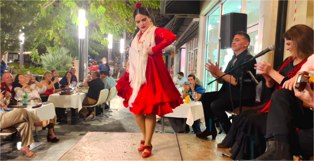 Belas apresentações de flamenco oferecidas ao ar livre de novembro a maio, se o tempo permitir.