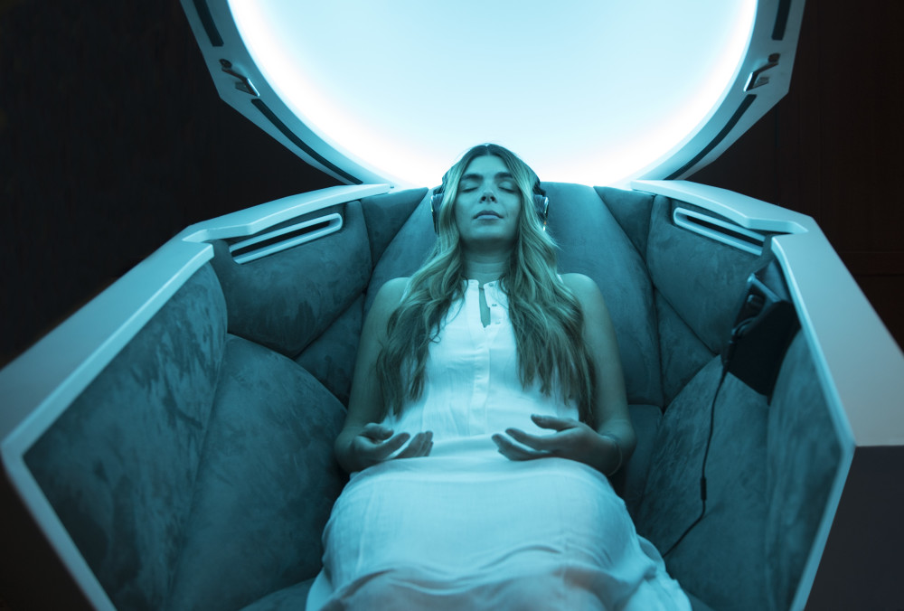 A technology-enabled mediation pod that uses light and color therapy to transform our body's state at the cellular level.