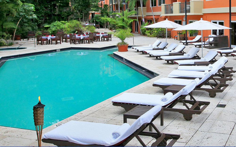 Your Tropical Poolside Oasis